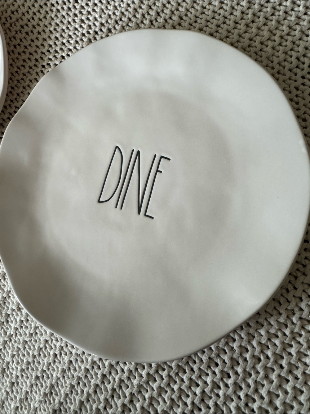 Rae Dunn DINE plates set of 4 - Picture 3 of 7